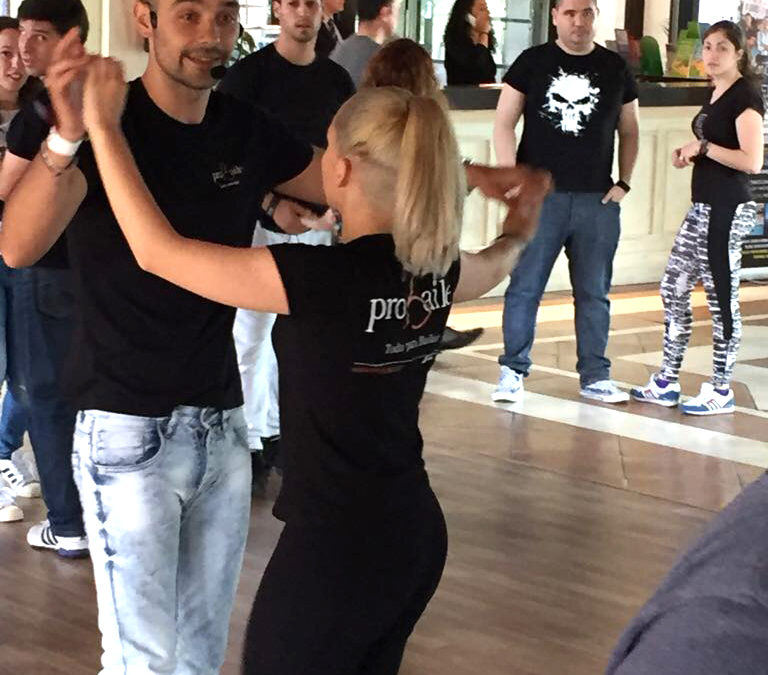 ¿Qué es más cómodo para bailar? Vestuario baile latino